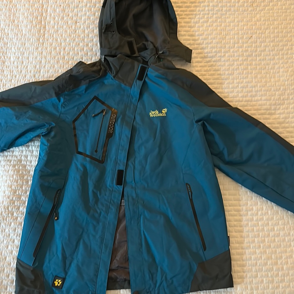 Jack Woofskin outdoor all weather jacket